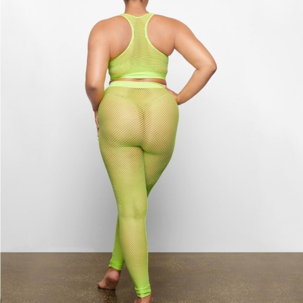 Skims perforated seamless leggings size XXS in Lime NEW - Picture 2 of 9